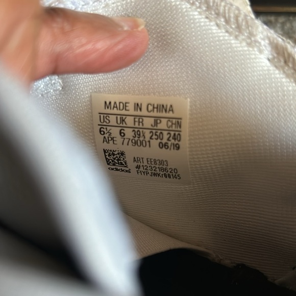 ADIDAS J CLOUD Leather Streetball  Shoes White, Black & Gray - Picture 6 of 6